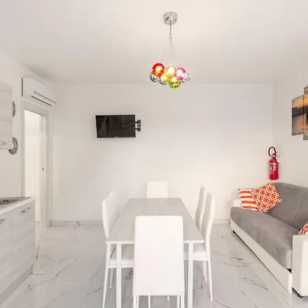 Trendy Flat With Shared Pool And Terrace Appartamento Bibione
