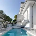 Trendy Flat With Shared Pool And Terrace Apartment Bibione