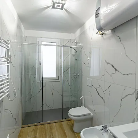 Trendy Flat With Shared Pool And Terrace Lägenhet *