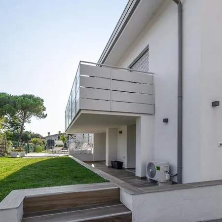 Appartamento Trendy Flat With Shared Pool And Terrace Bibione