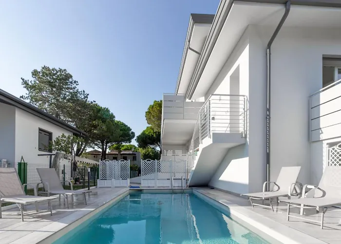 Trendy Flat With Shared Pool And Terrace Apartment Bibione